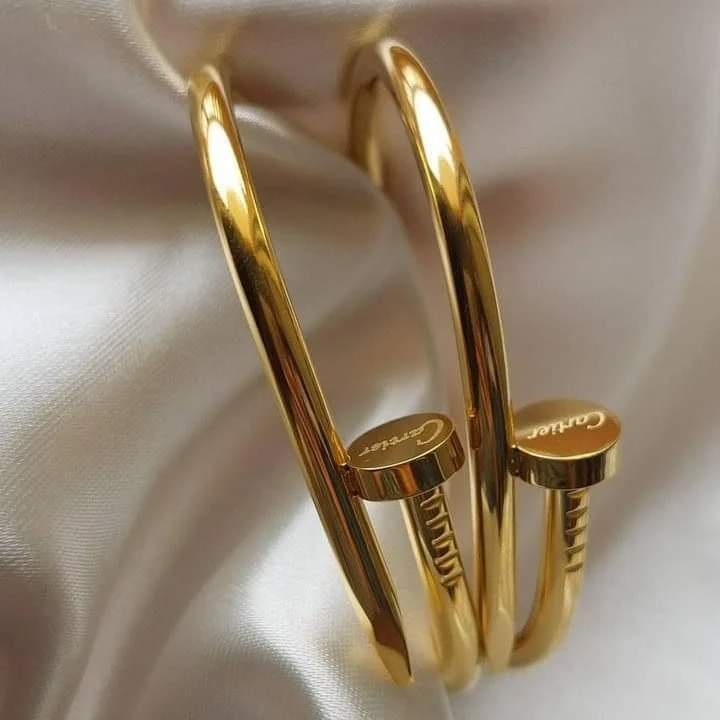 NAIL BRACELETSTAINLESS STEEL