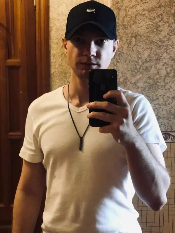 MINIMAL BAR NECKLACE