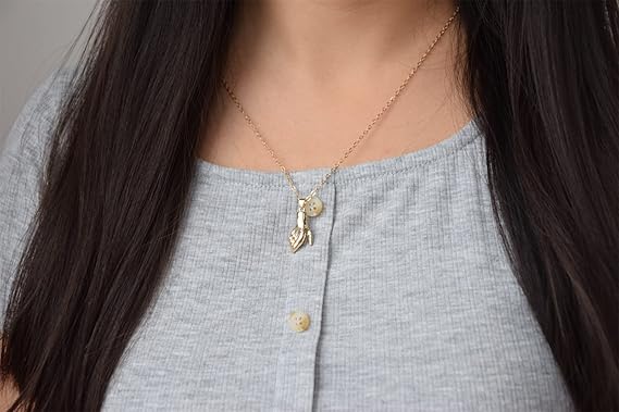 HOLDING HAND COUPLE NECKLACE